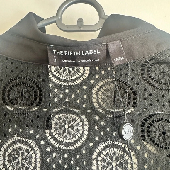 THE FIFTH LABEL BLOUSE - Picture 3 of 3